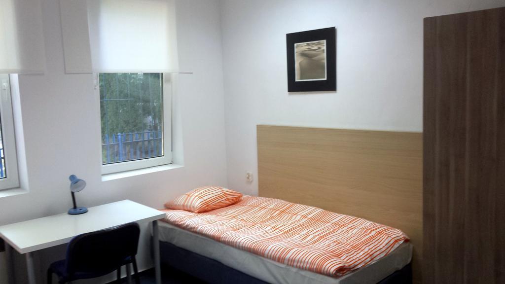 Erasmus House Vandrehjem Warszawa Værelse billede